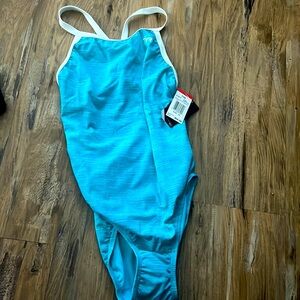 Womens size 34 TYR swimsuit
